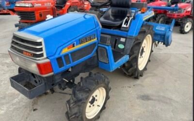 Microtracteur vs Tracteur classique : Quel engin agricole choisir pour votre terrain ?