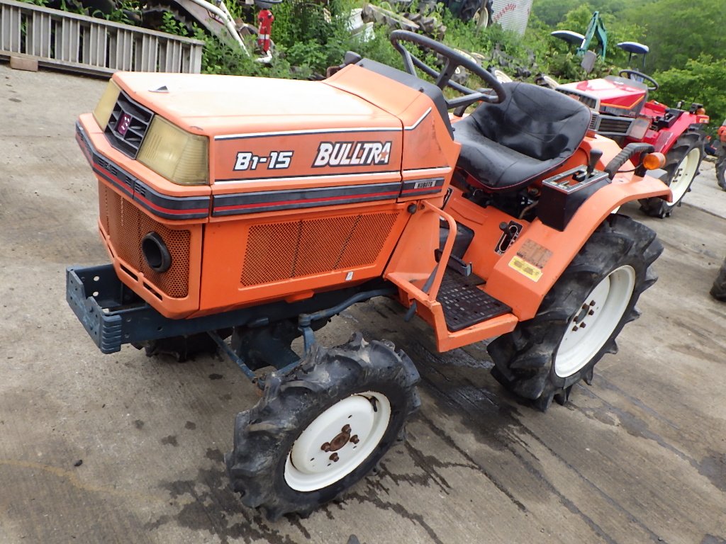 Achat de microtracteur en Limousin pour usage agricole et entretien de terrain