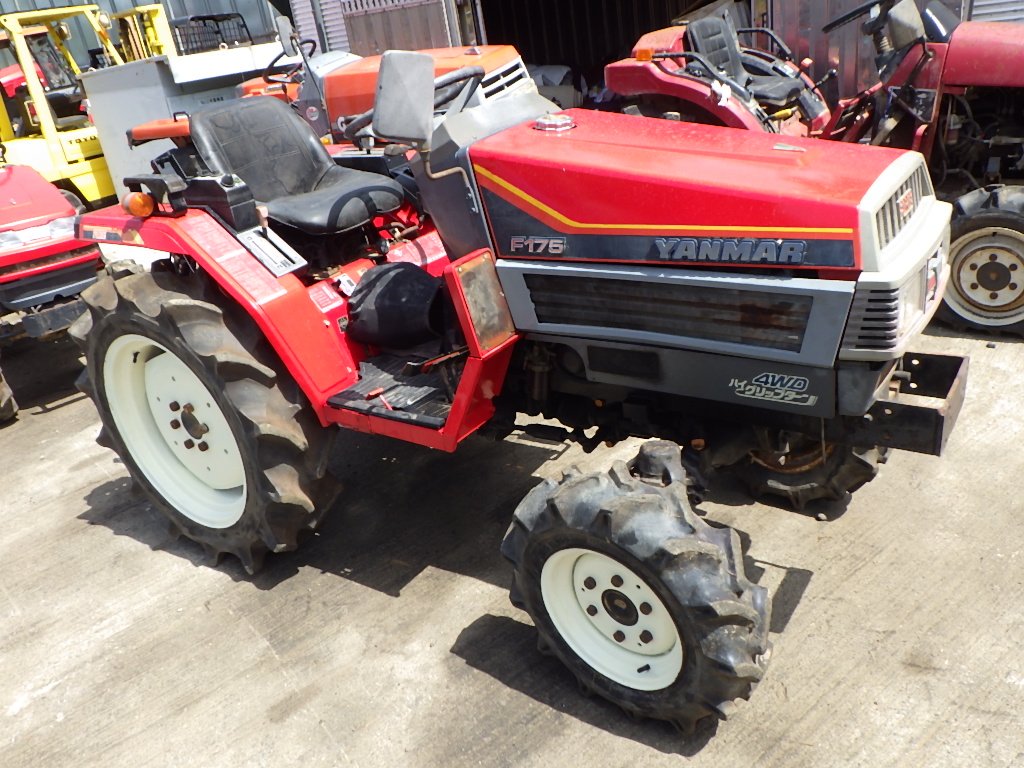 Microtracteur a l'arrêt